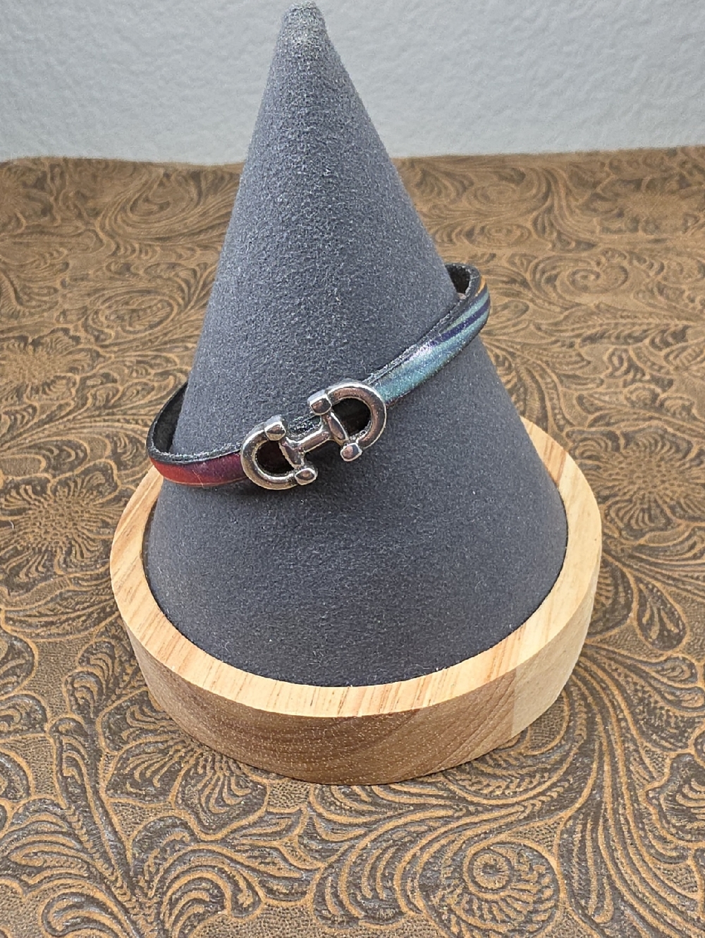 Cowgirl Multi-Color Leather Silvertone Snaffle Bit Magnetic Clasp Bracelet